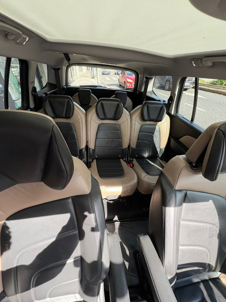 Citroën Grand C4 Picasso Shine — foto 10